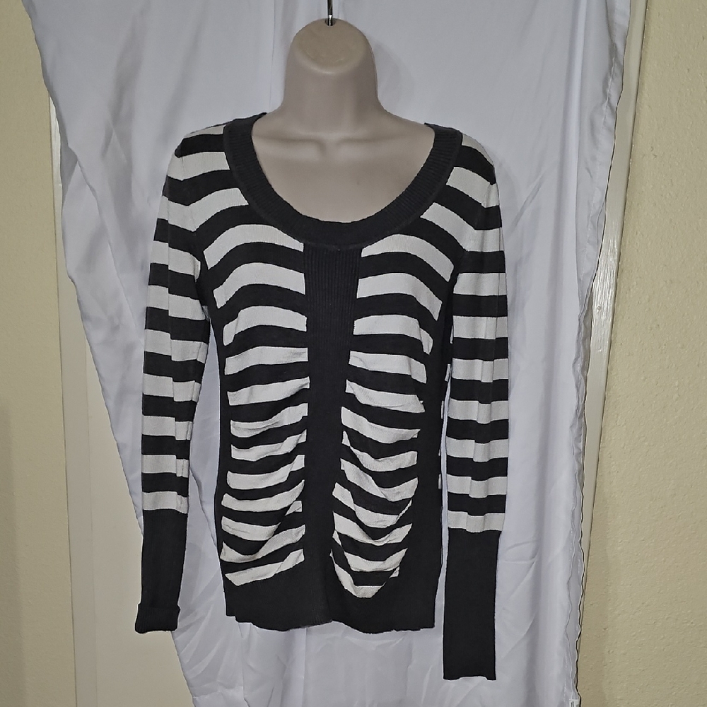 Chic Black and White Striped Sweater
